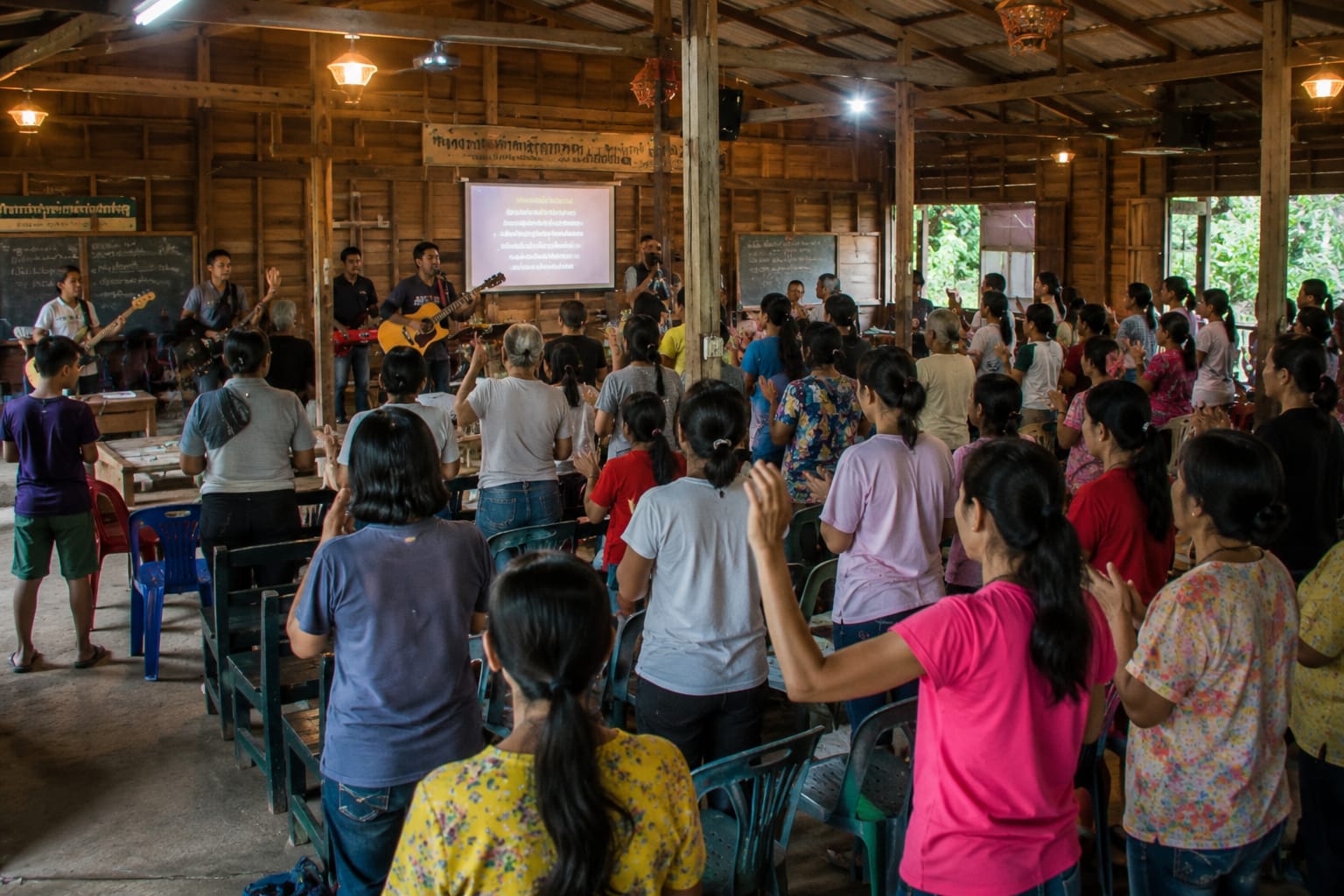 Christian community in worship and fellowship